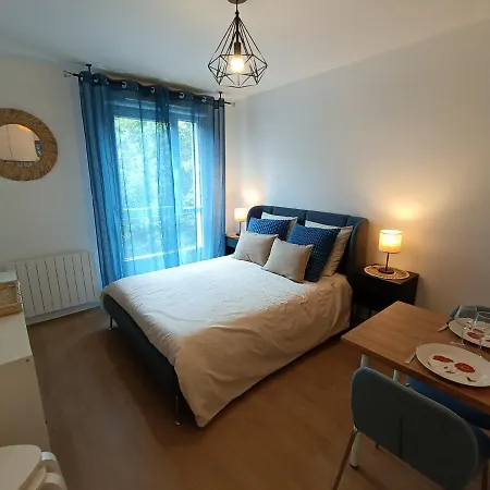 Cosy Neuf + Lit Bebe A 4 Minutes Rer A Apartment *