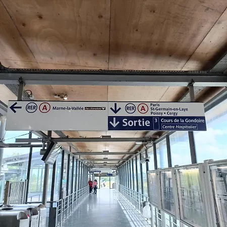 Apartment Cosy Neuf + Lit Bebe A 4 Minutes Rer A *