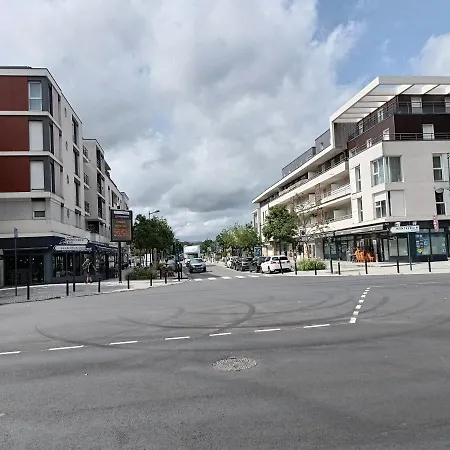 Cosy Neuf + Lit Bebe A 4 Minutes Rer A Apartment *