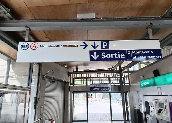 דירה Cosy Neuf + Lit Bebe A 4 Minutes Rer A מונטבראן
